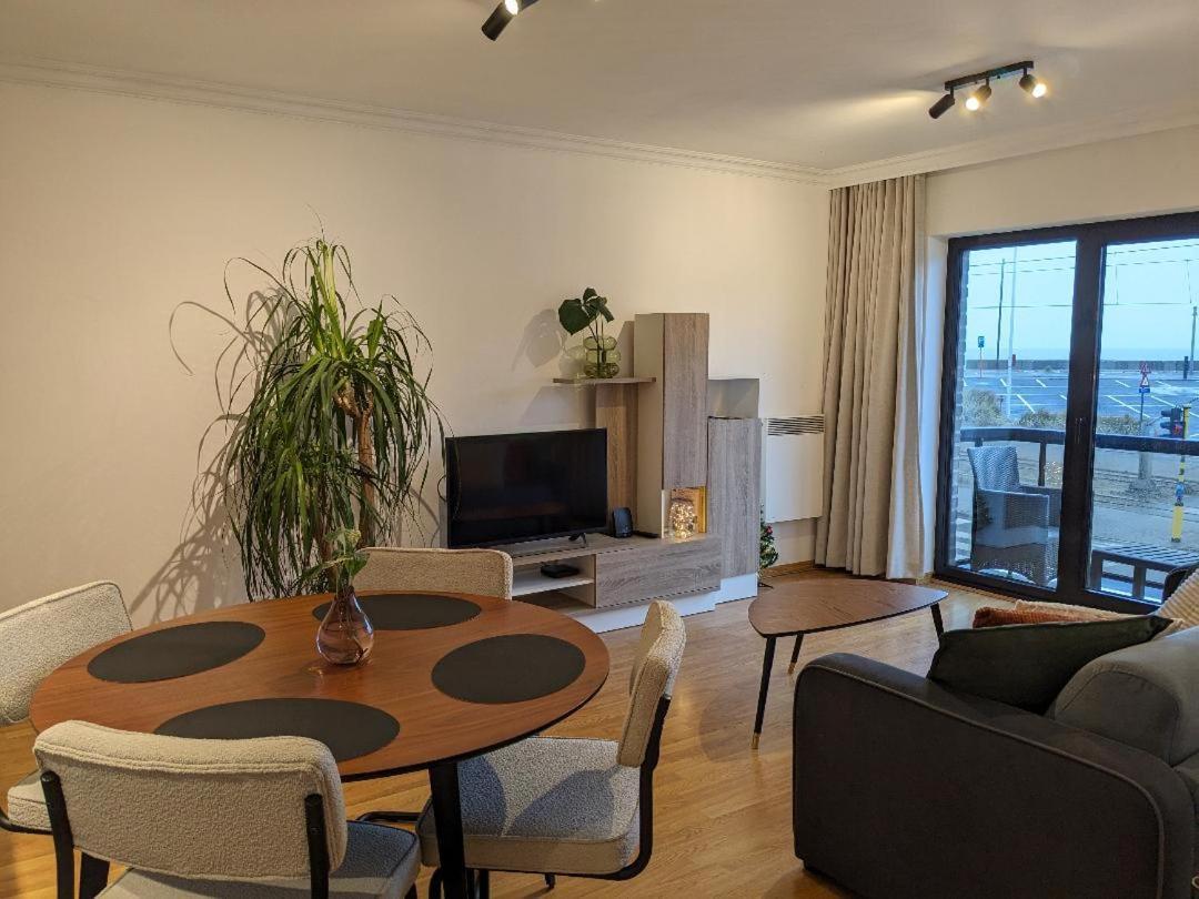 Vista Linda, Leuk Appartement Vlak Bij Zeedijk En Strand Ostende Exteriér fotografie