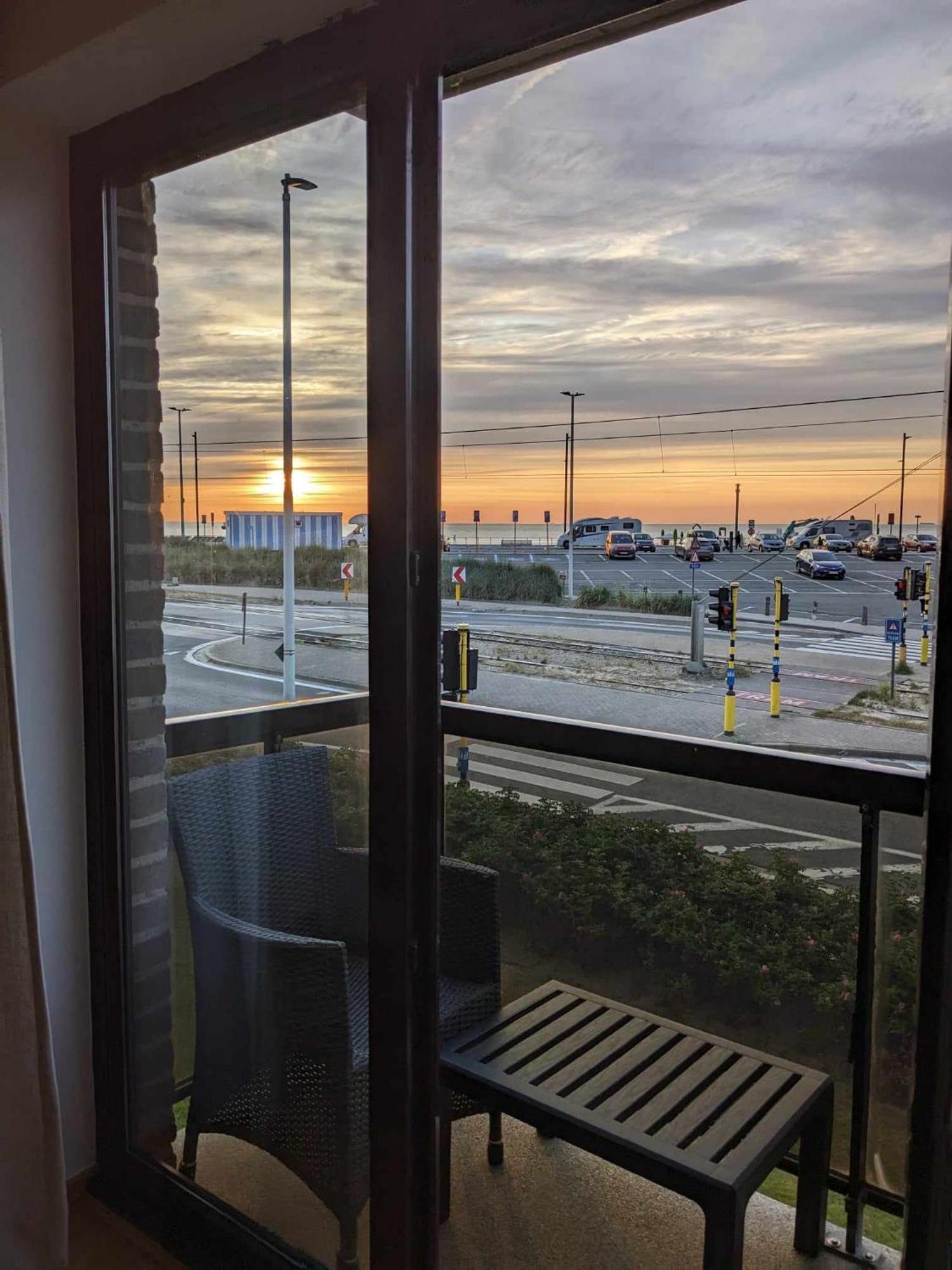 Vista Linda, Leuk Appartement Vlak Bij Zeedijk En Strand Ostende Exteriér fotografie