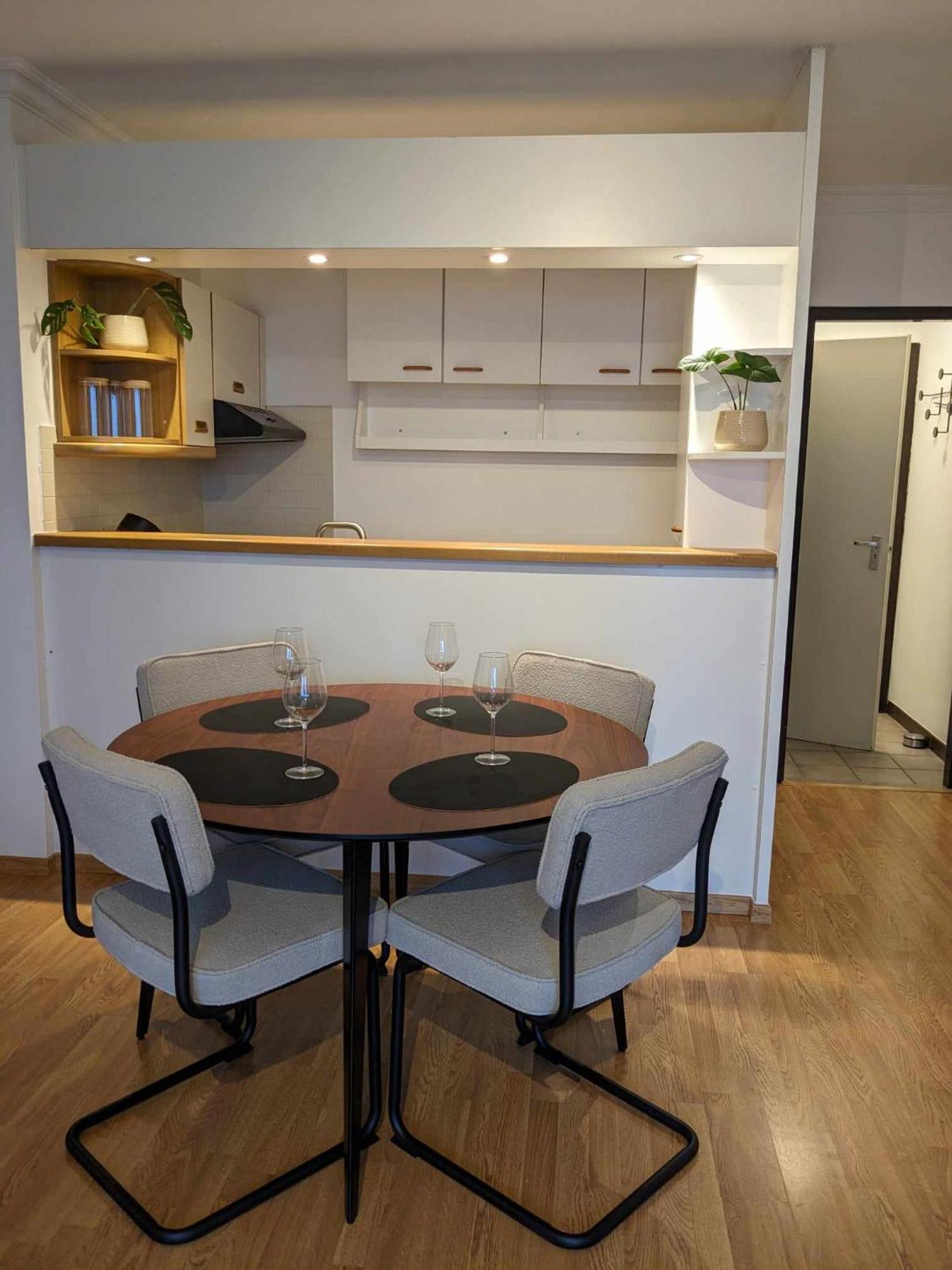 Vista Linda, Leuk Appartement Vlak Bij Zeedijk En Strand Ostende Exteriér fotografie