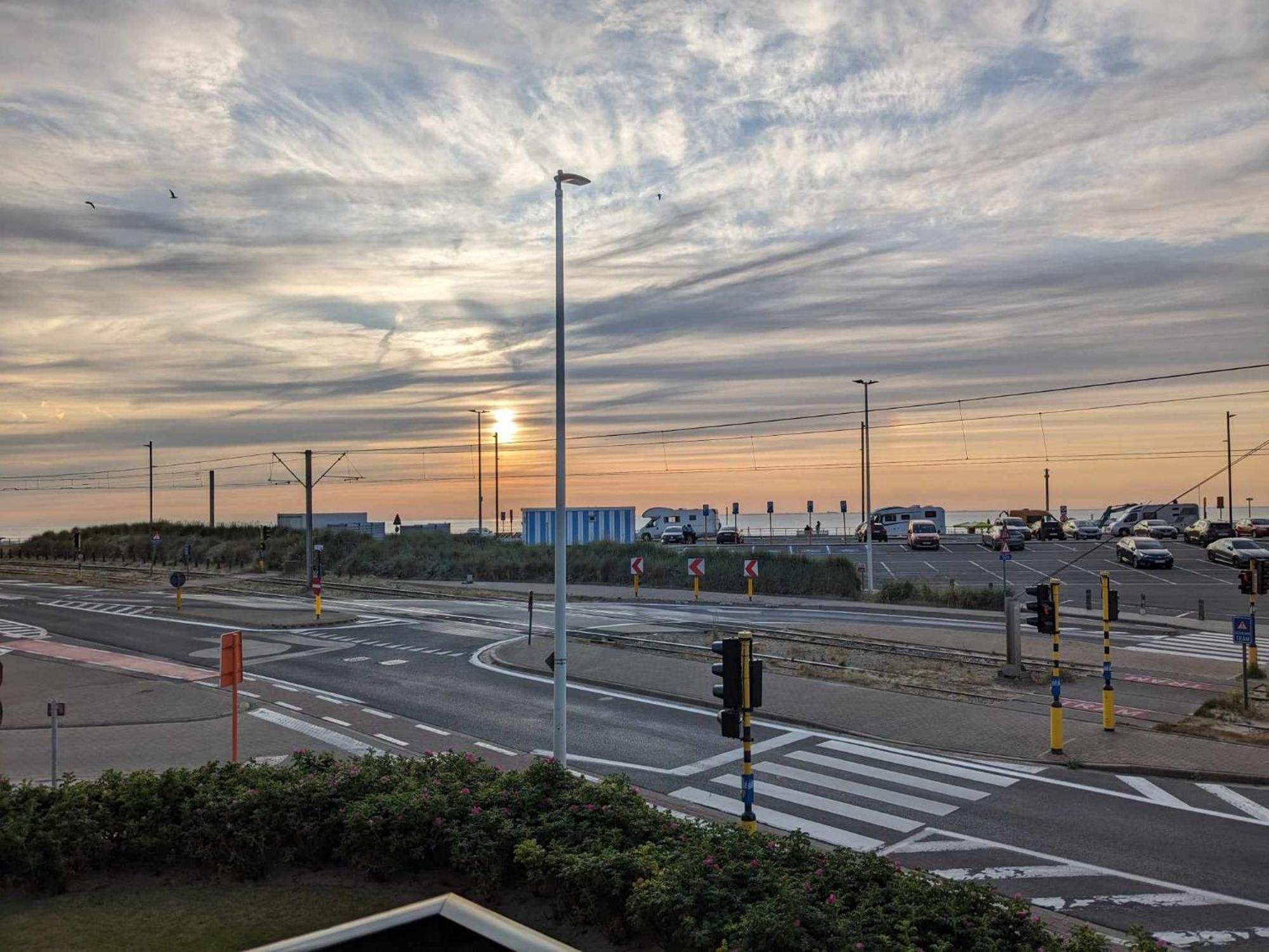 Vista Linda, Leuk Appartement Vlak Bij Zeedijk En Strand Ostende Exteriér fotografie