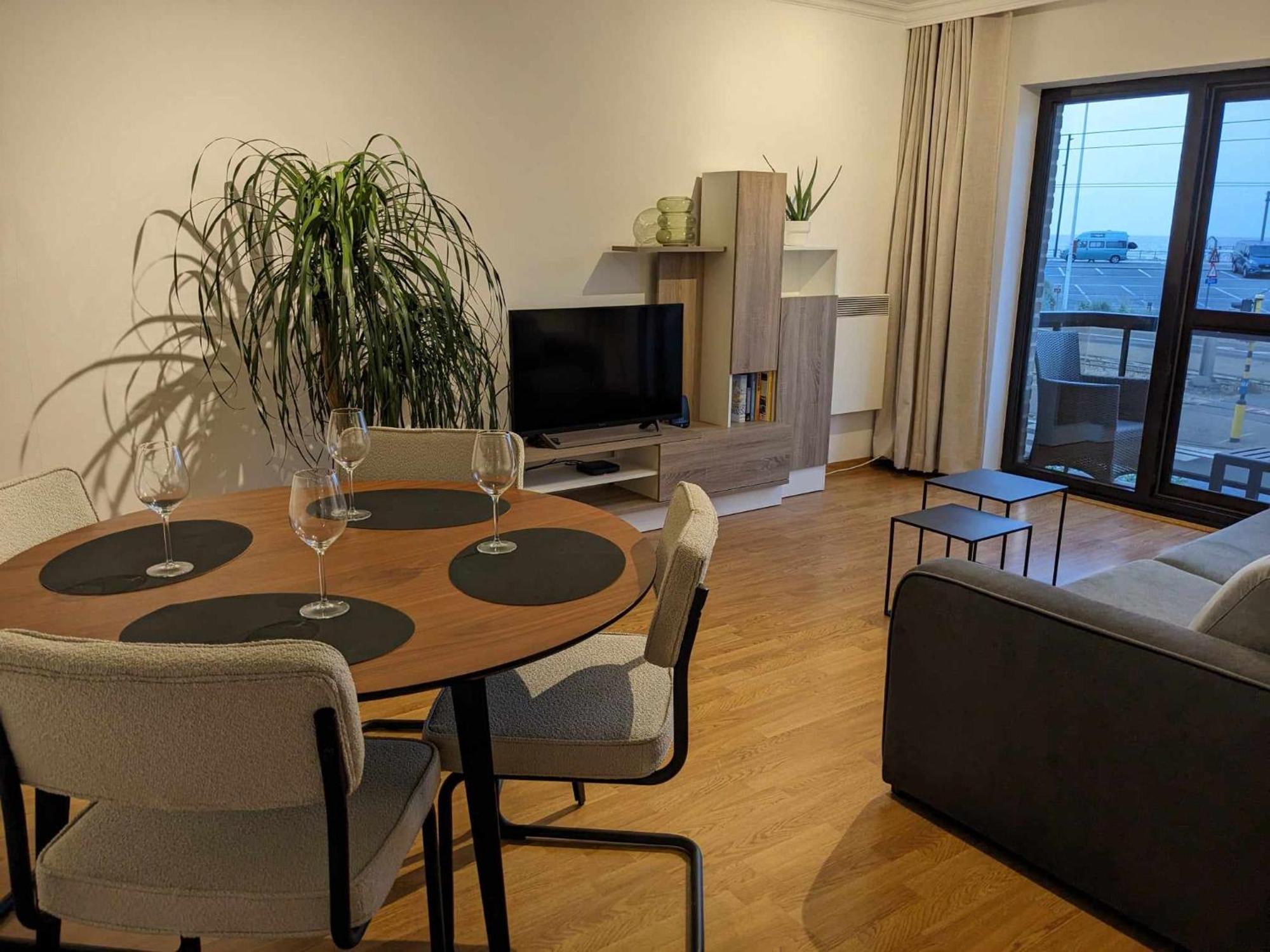 Vista Linda, Leuk Appartement Vlak Bij Zeedijk En Strand Ostende Exteriér fotografie